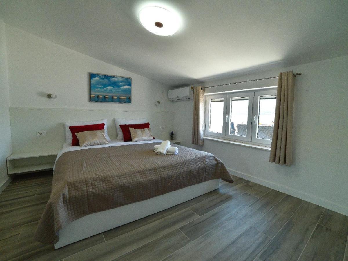 Apartmani Antonia 트로기르 외부 사진